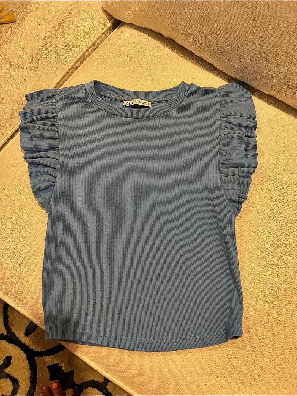 Zara Ribbed Ruffle Sleeve Top in Blue Size Medium Like New